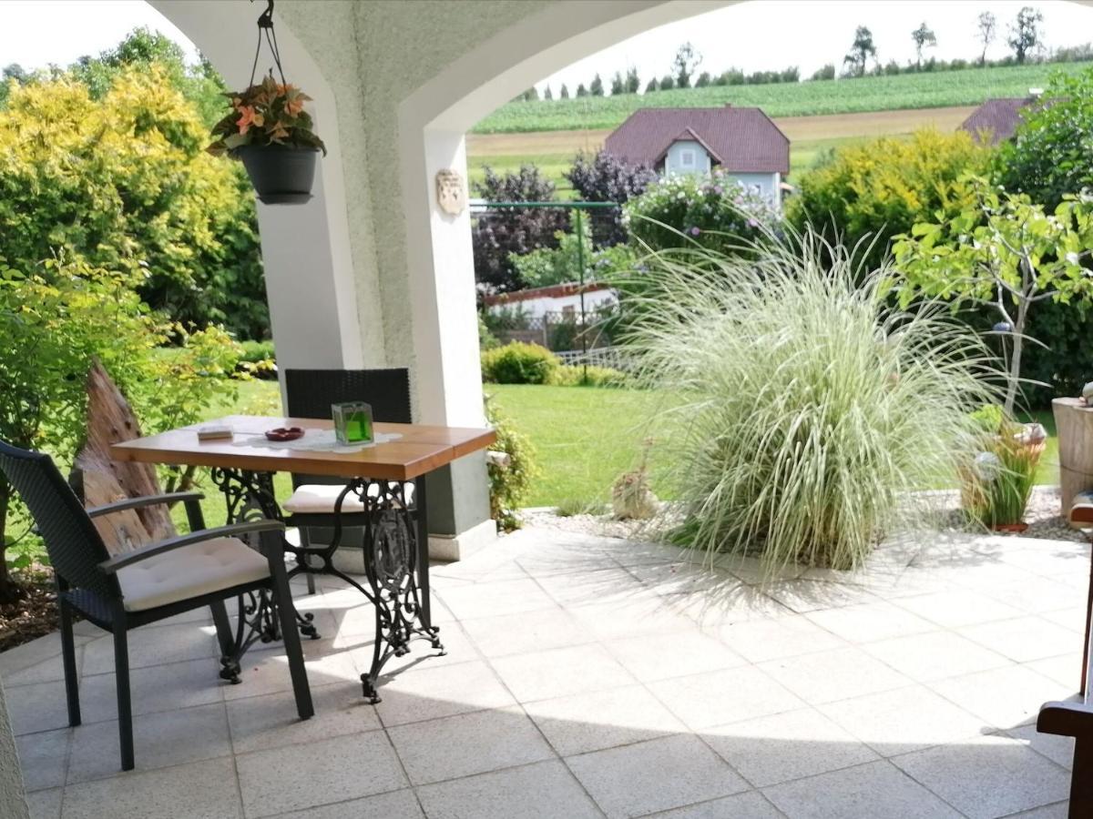 Cosy Apartment In Oed Hling With Garden Mauer bei Amstetten Exteriér fotografie