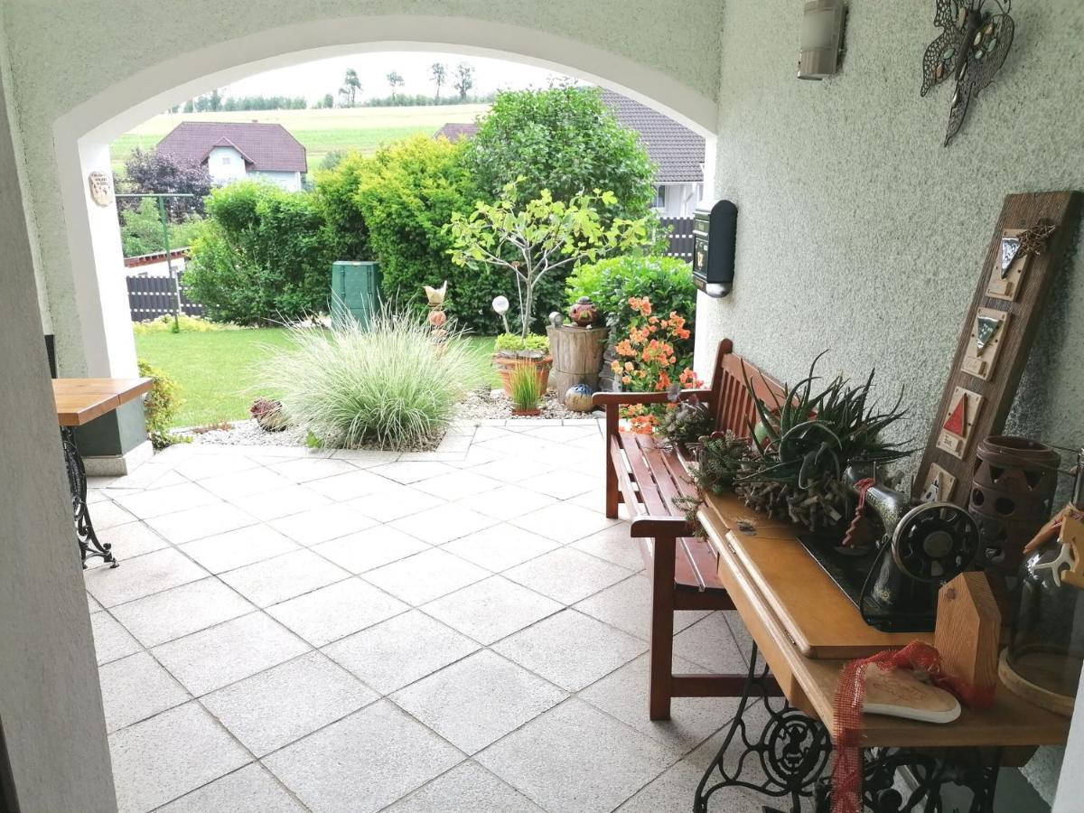 Cosy Apartment In Oed Hling With Garden Mauer bei Amstetten Exteriér fotografie